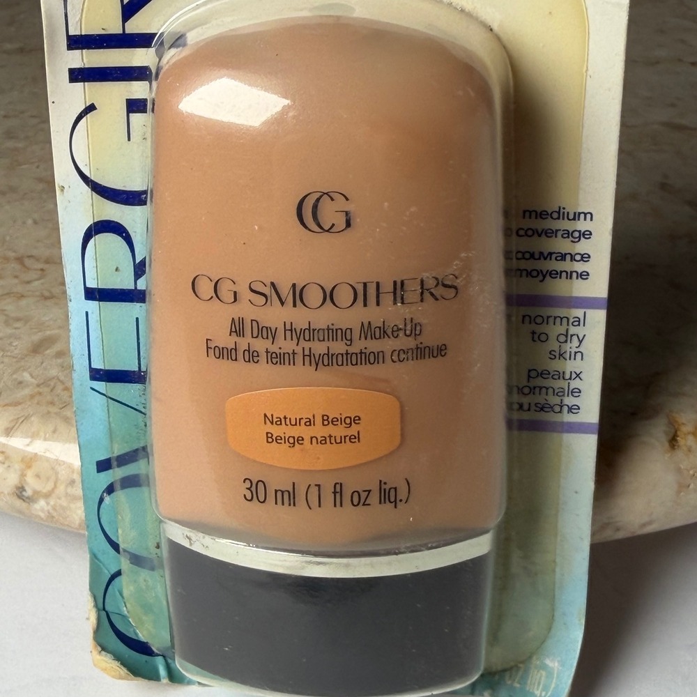 CoverGirl CG Smoothers Foundation 1oz 740 Natural Beige Hydrating Vintage NOS